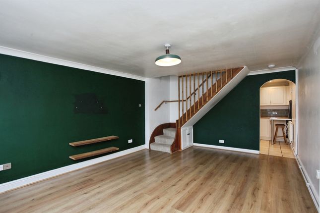 15, Brigham Court, Caerphilly photo 2
