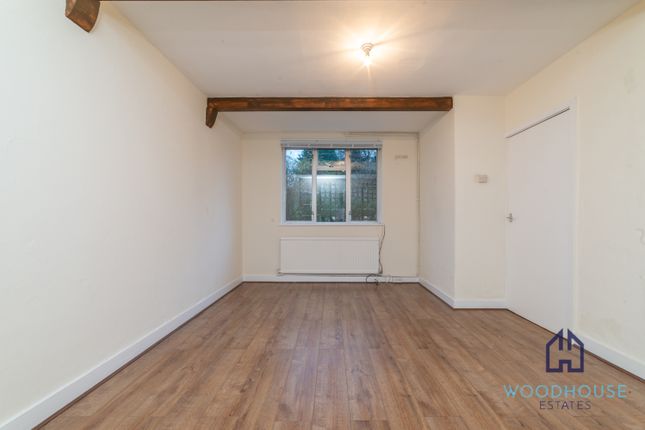 Terraced house for sale in Summers Lane, London