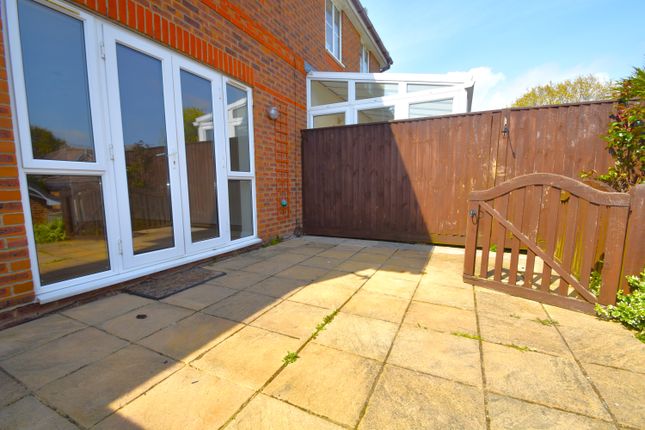 Semi-detached house to rent in Newtown Road, Warsash, Southampton