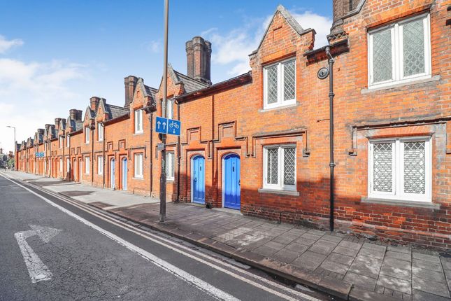 Flat for sale in Dame Alice Street, Bedford