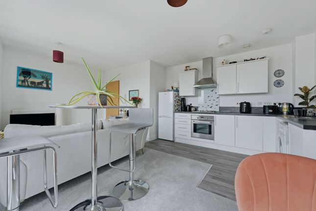 67 Weavers Mill Close, Bristol photo 4