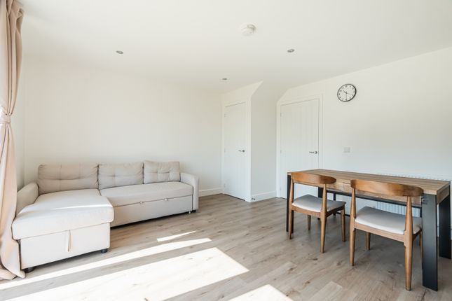 34, Falkland Drive, Penicuik photo 4