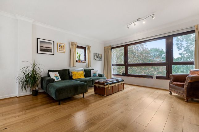 Flat 9, Hillview, 2-4, Primrose Hill Road, London photo 2