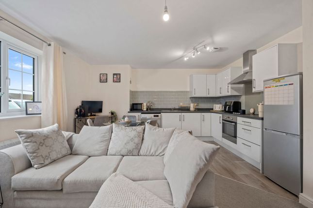 10 Field Meadow Close, Warrington photo 2