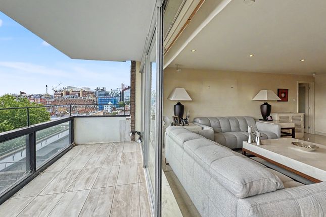 90, The Quadrangle, LONDON photo 2