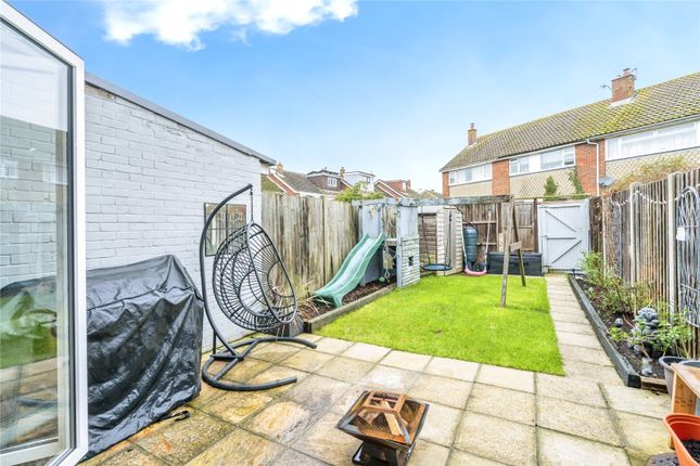 51, St. Leodegars Way, Chichester photo 4