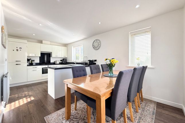 11 Wincombe Road, Swindon photo 2