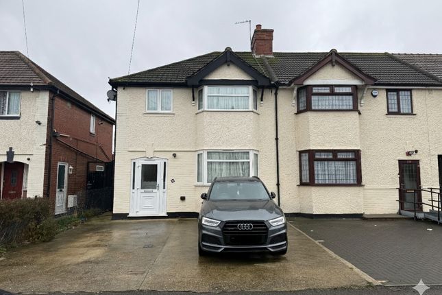 3 Bed Semi-Detached House To Rent Ashford Avenue, Hayes Ub4
