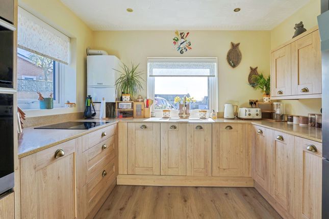 8, Yarrells Close, Dorset photo 3
