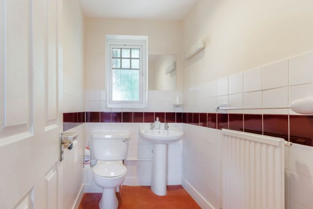 12 Nursery Field, Uckfield photo 3
