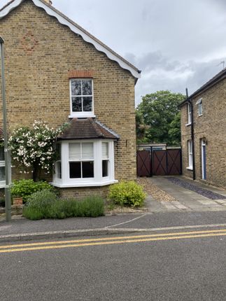 Thumbnail Cottage to rent in Mervyn Road, Shepperton