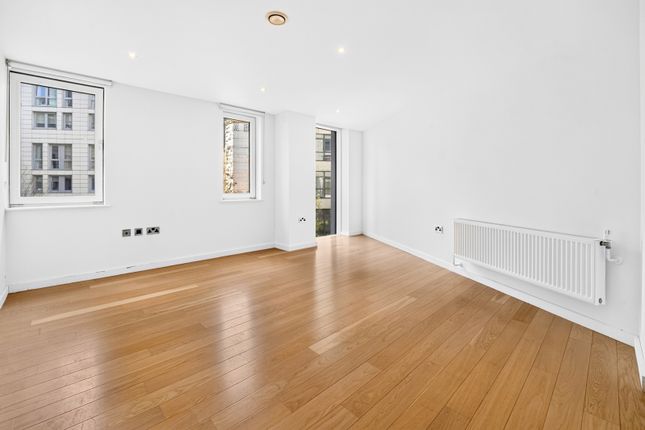 Flat 1, Shoreditch Heights, 105, Britannia Walk, London photo 3