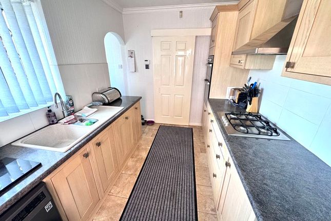 8, Launceston Drive, Nuneaton photo 3