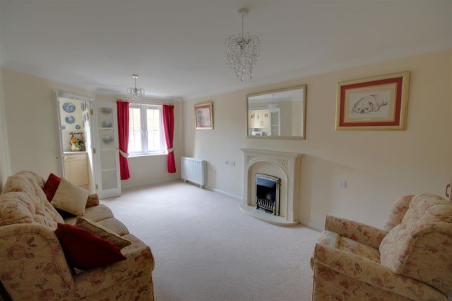 22, Daffodil Court, Newent photo 3