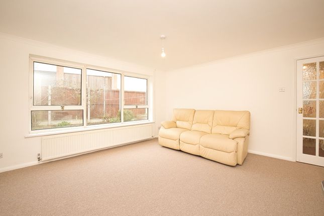 10, Martins Close, Ramsgate photo 3