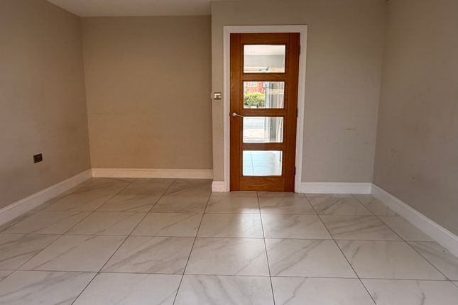 157A, Tithe Farm Road, Houghton Regis photo 2