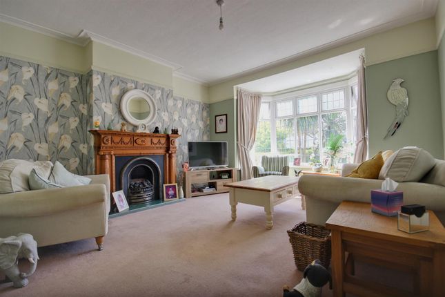49, Kingston Road, Willerby, Hull photo 2