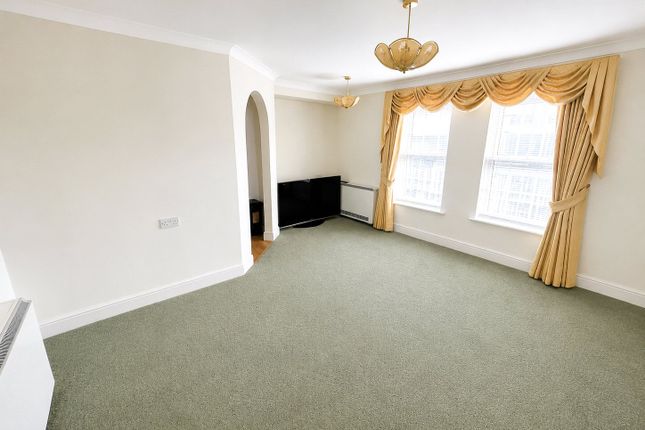 Flat 24 Kingfisher Court,, Draper Close, Hounslow photo 2