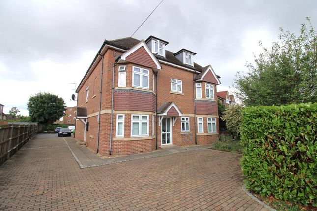Flat to rent in Frome Lodge, 10 Cranford Lane, Harlington