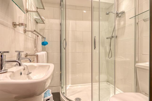 Main Building - Bedroom Three- Ensuite