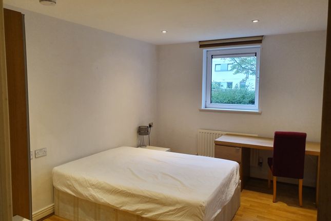 10 Wyatt Point, Erebus Drive, Thamesmead photo 4