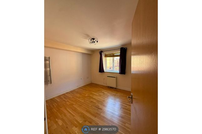 Flat, Scotney Gardens St Peters St, Maidstone photo 4