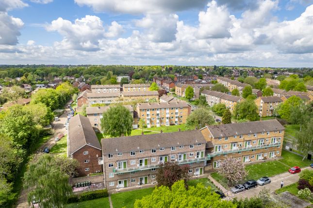 Flat for sale in The Ridgeway, St. Albans, Hertfordshire