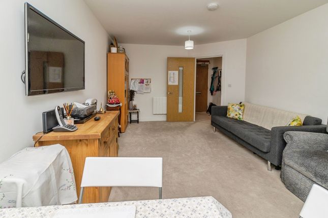 Flat 13, Jupiter House, 16, Hindhead Knoll, Milton Keynes photo 3