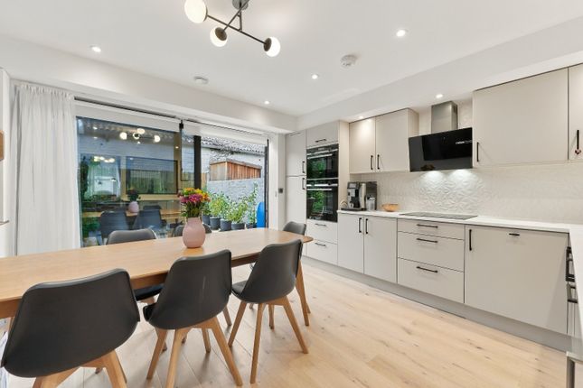9, Sulina Road, London photo 3
