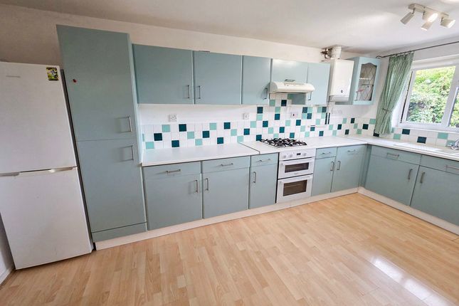 21, Cwm Gwynlais, Cardiff photo 4