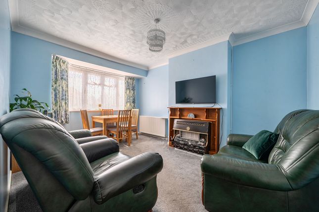 9 Woodfield Park Road, Emsworth photo 3