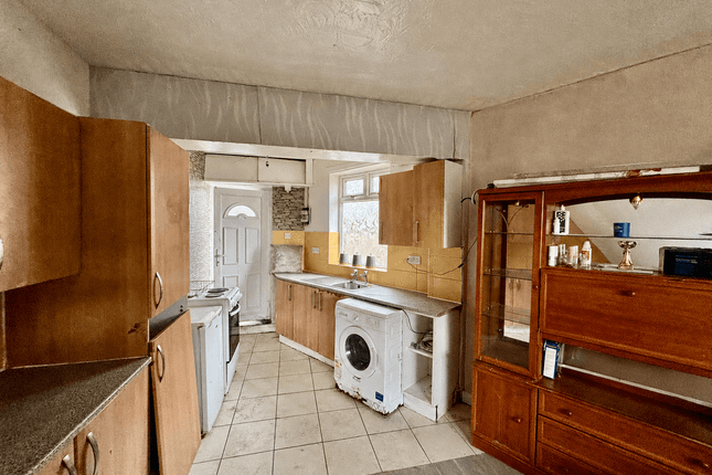8 Jubilee Terrace, Crook photo 2