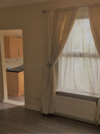 54, Edinburgh Road, Chatham photo 2