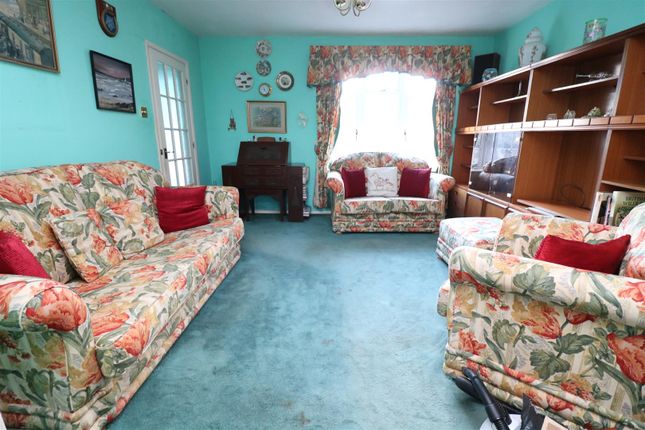 20, Southfield, Southwick, Trowbridge photo 2