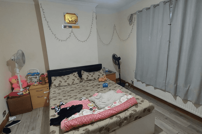 66 Beresford Road, Southall photo 4