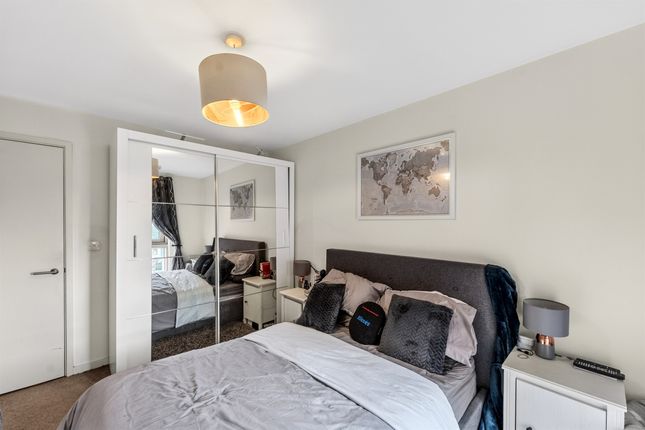 Apartment 13, 6, Hardwicks Square, London photo 4
