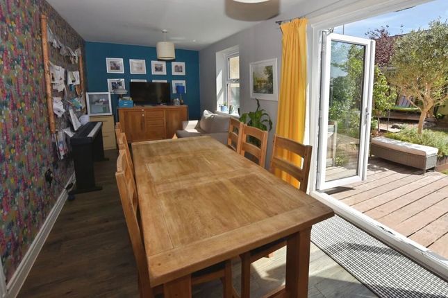 13, Elmfield Way Kingsteignton, NEWTON ABBOT photo 4