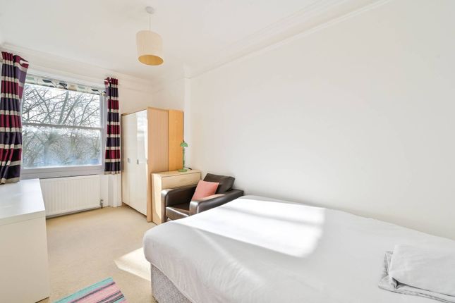 Thumbnail Flat to rent in Courtfield Gardens, South Kensington, London