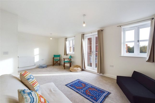 MARKETING CARD - 137,, Home Straight, Berkshire photo 2