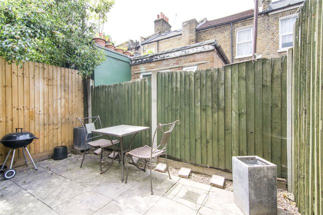 10, Glenavon Road, London photo 4