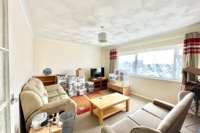 Flat 7 St Bernards Court, Sompting Road, Lancing photo 2