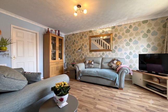 56 Dexter Close, Luton, Bedfordshire photo 3
