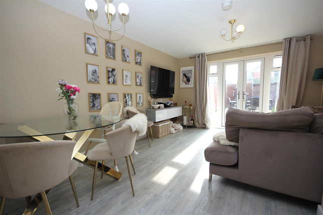 139, Bluebell Way, Fareham photo 4