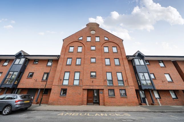 21, The Maltings, Tewkesbury photo 2