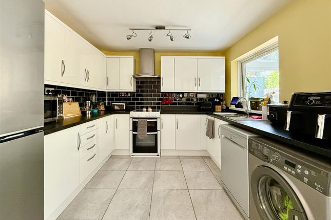 21, Elm Road, Brixham photo 2
