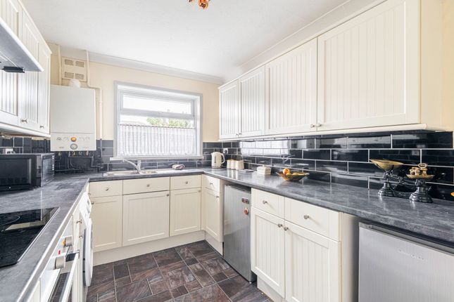 116 Green Lane, Great Yarmouth photo 2