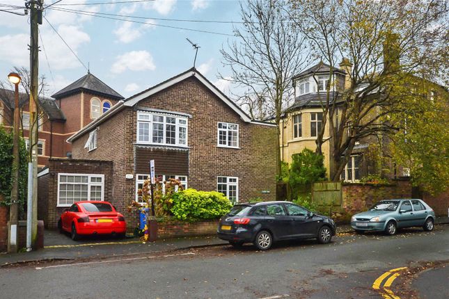 Thumbnail Flat to rent in Heath Court, Seddon Road, Hale, Cheshire