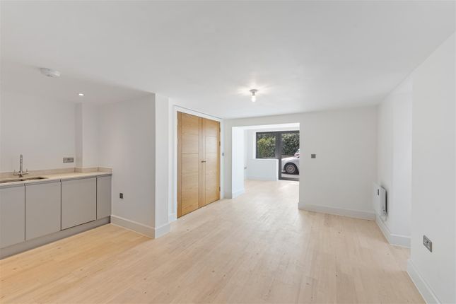 Apartment 1, 38, Birnbeck Road, Weston-Super-Mare photo 4