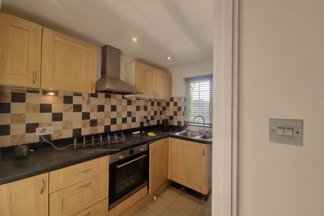 12, Faringford Close, Potters Bar photo 3