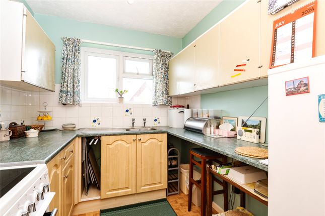 6, Sandringham Court, Lancing photo 4